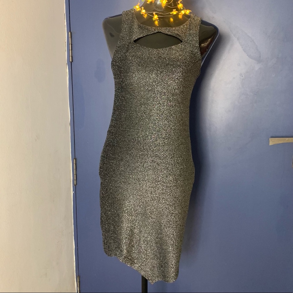VERO MODA Shimmery Black Dress in Size-XS - Picture 6 of 13